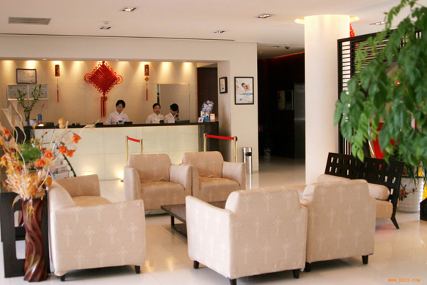 經(jīng)濟(jì)型酒店大堂設(shè)計(jì)實(shí)景圖