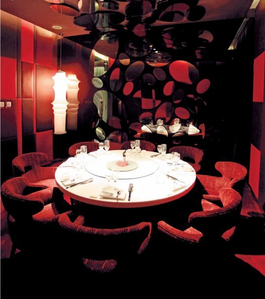 高級餐飲會所設(shè)計效果圖