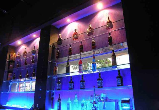 波斯貓個性酒吧酒柜設(shè)計(jì)
